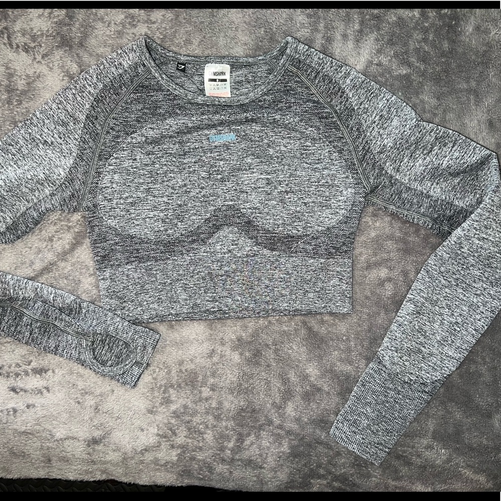 Grey gymshark crop top